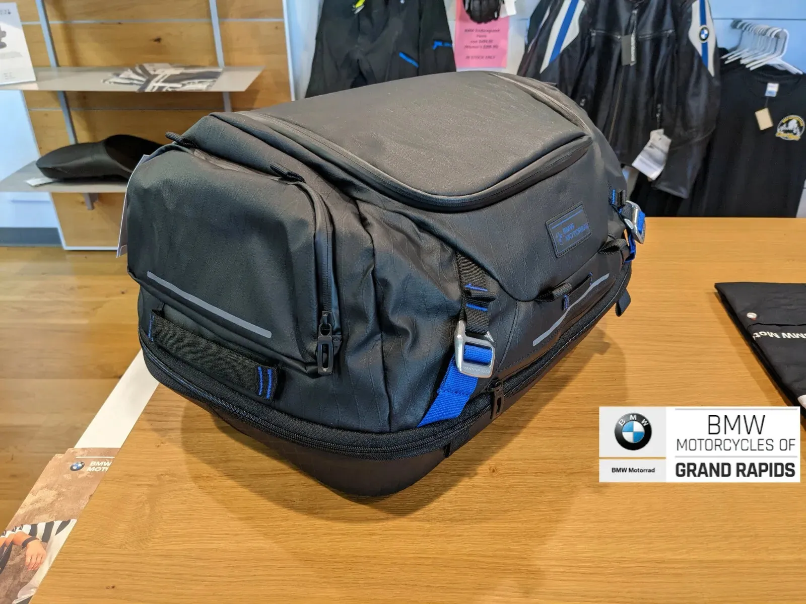 BMW Rear Bag Black Collection Small 77495A0E758