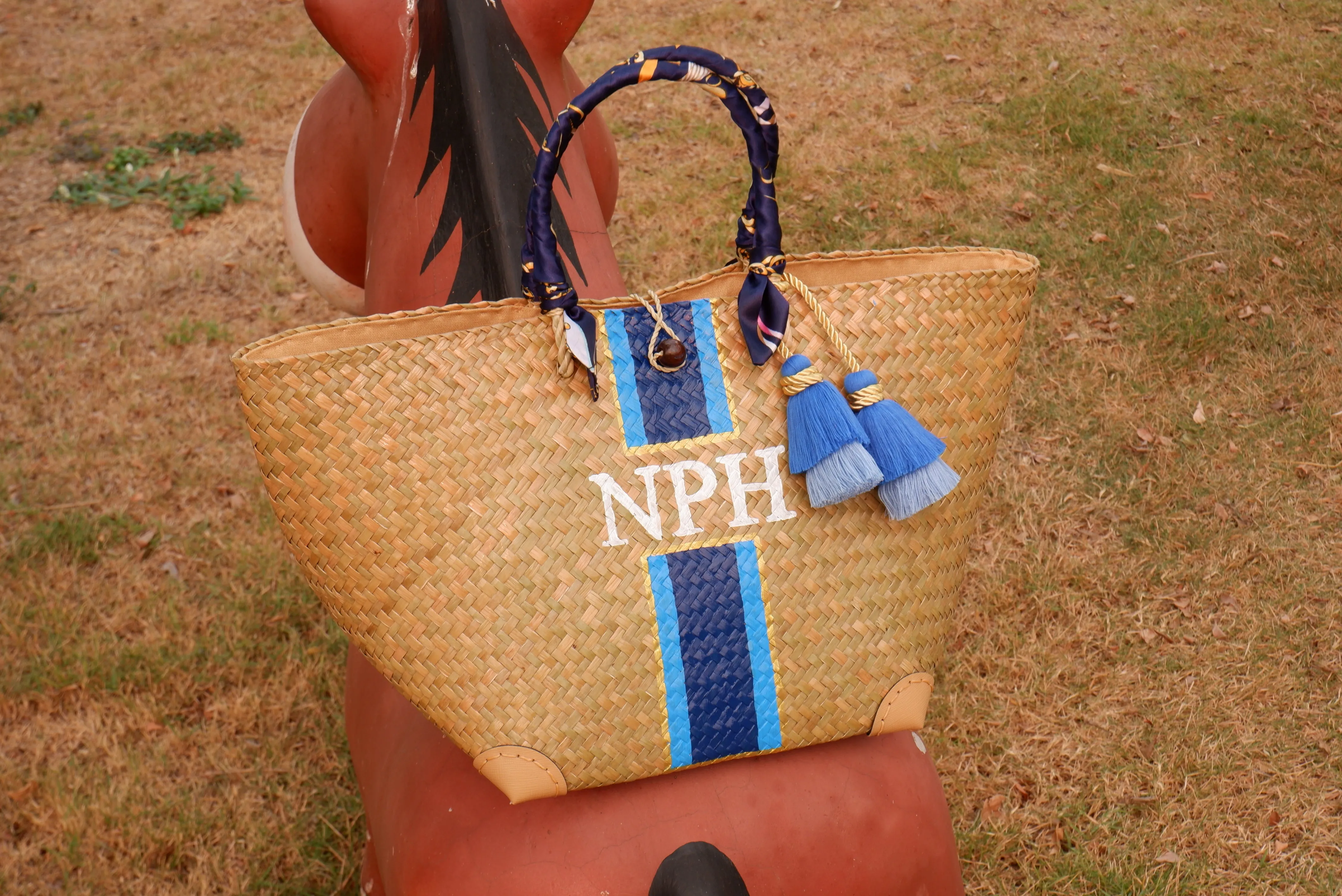 Customizable monogram straw bag