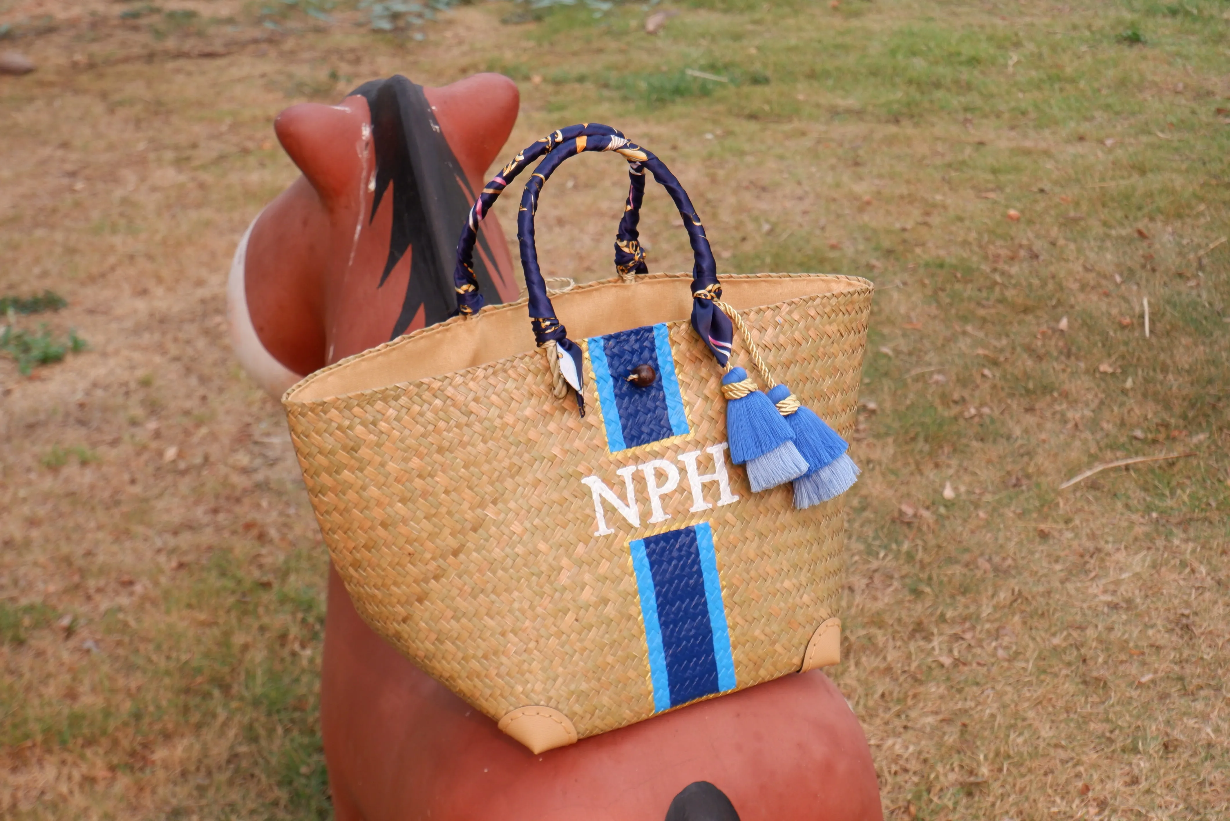 Customizable monogram straw bag