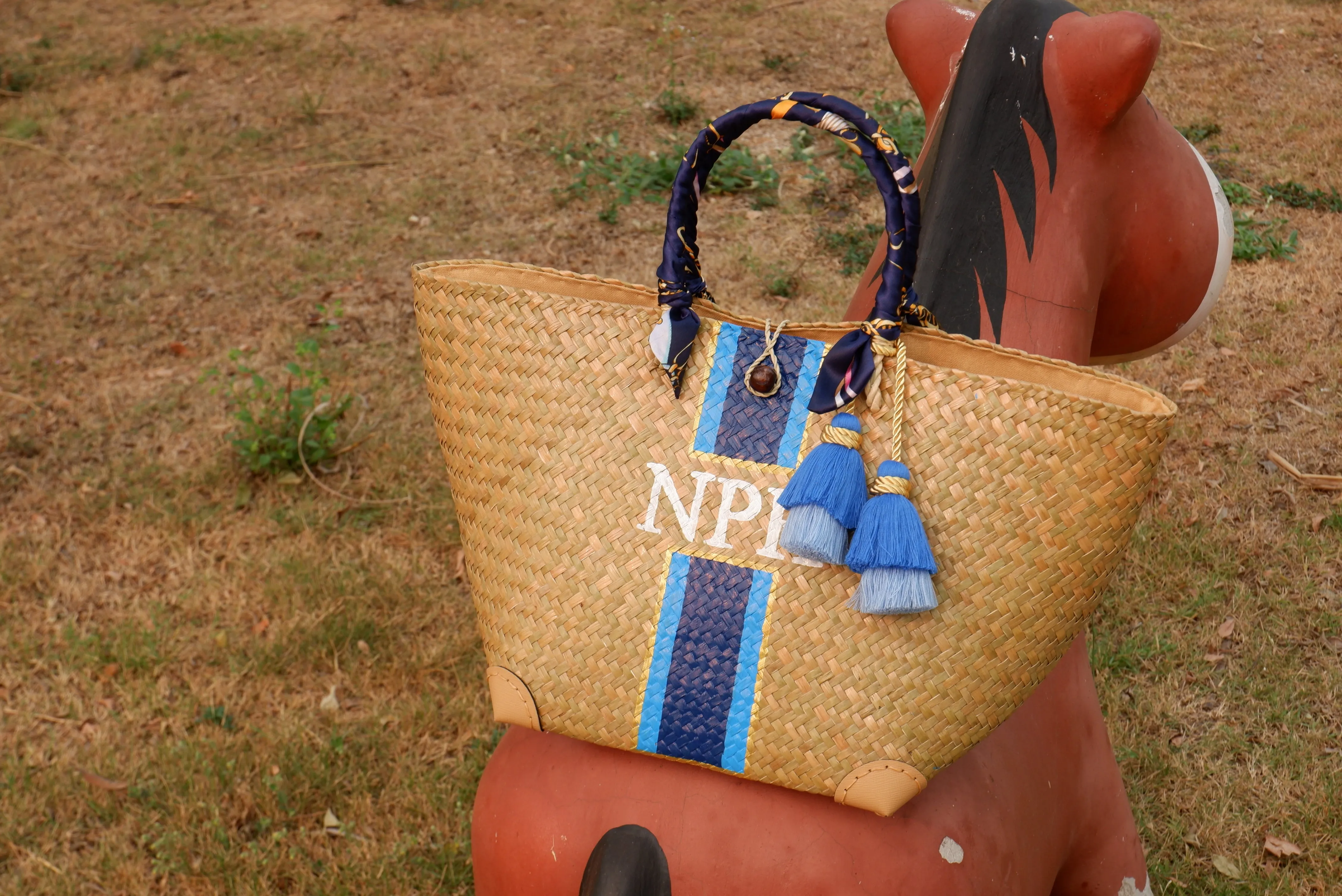 Customizable monogram straw bag