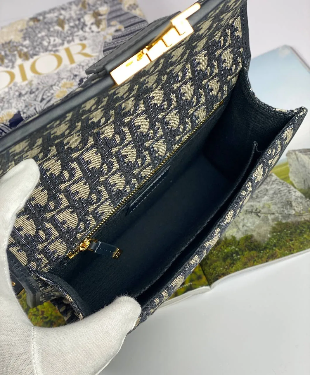 Dior 30 MONTAIGNE BAG blue