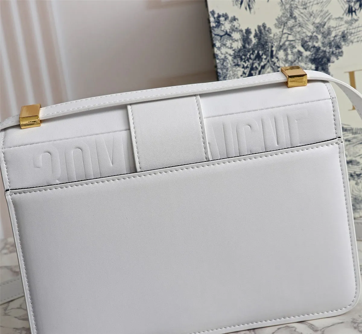 DR275 30 Montaigne Bag / 9.5 x 6.5 x 3 inches