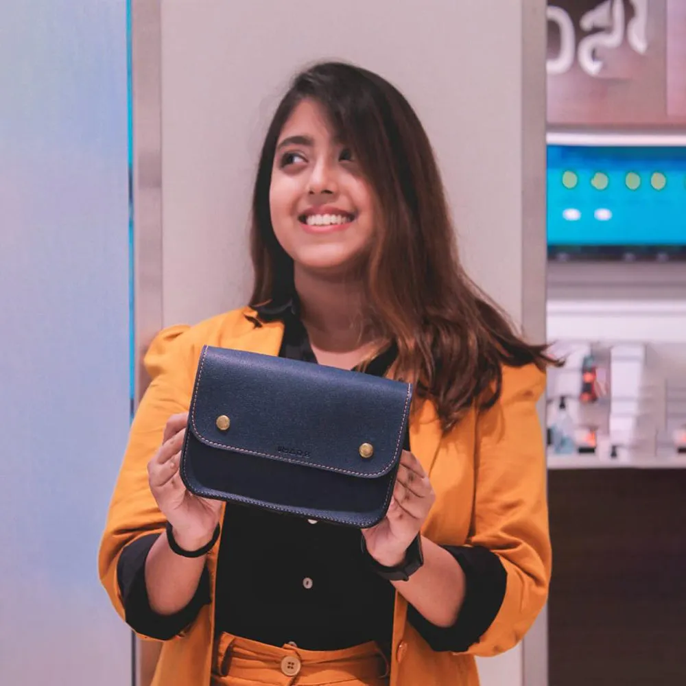 Elegant Blue Fanny Pack Perfect For Women & Girls