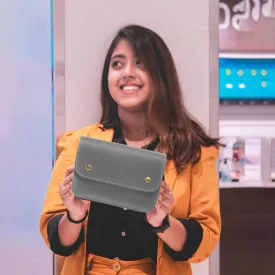 Elegant Grey Fanny Pack Perfect For Women & Girls
