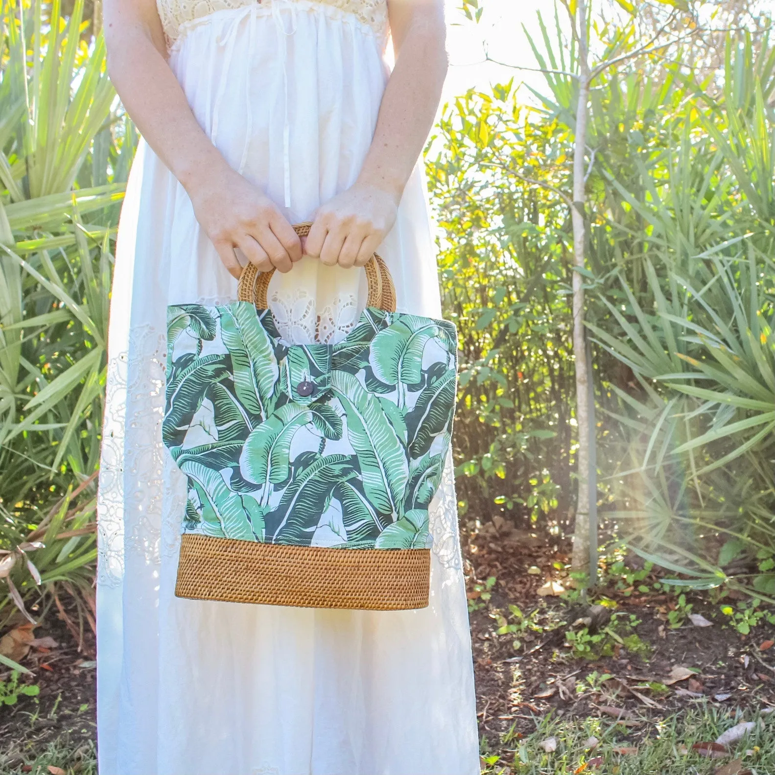 EMILY TOTE IN PALM LEAF